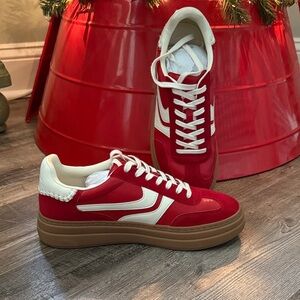 Steve Madden Dodge Red and White Sneakers Sz 10